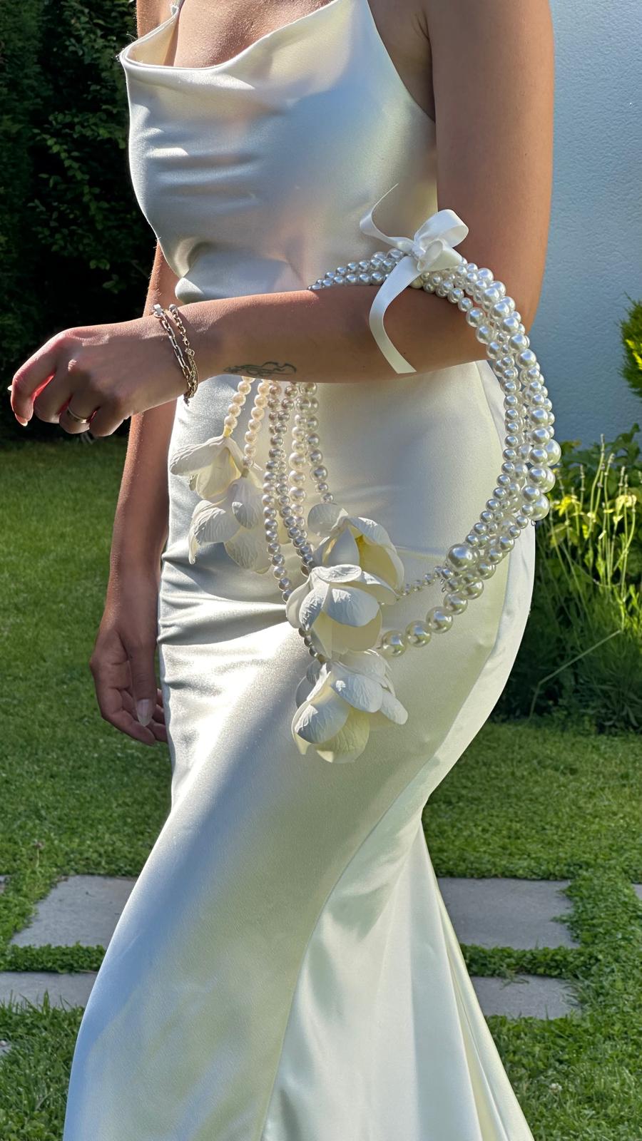 İnci Detaylı Manolya Gelin Buketi