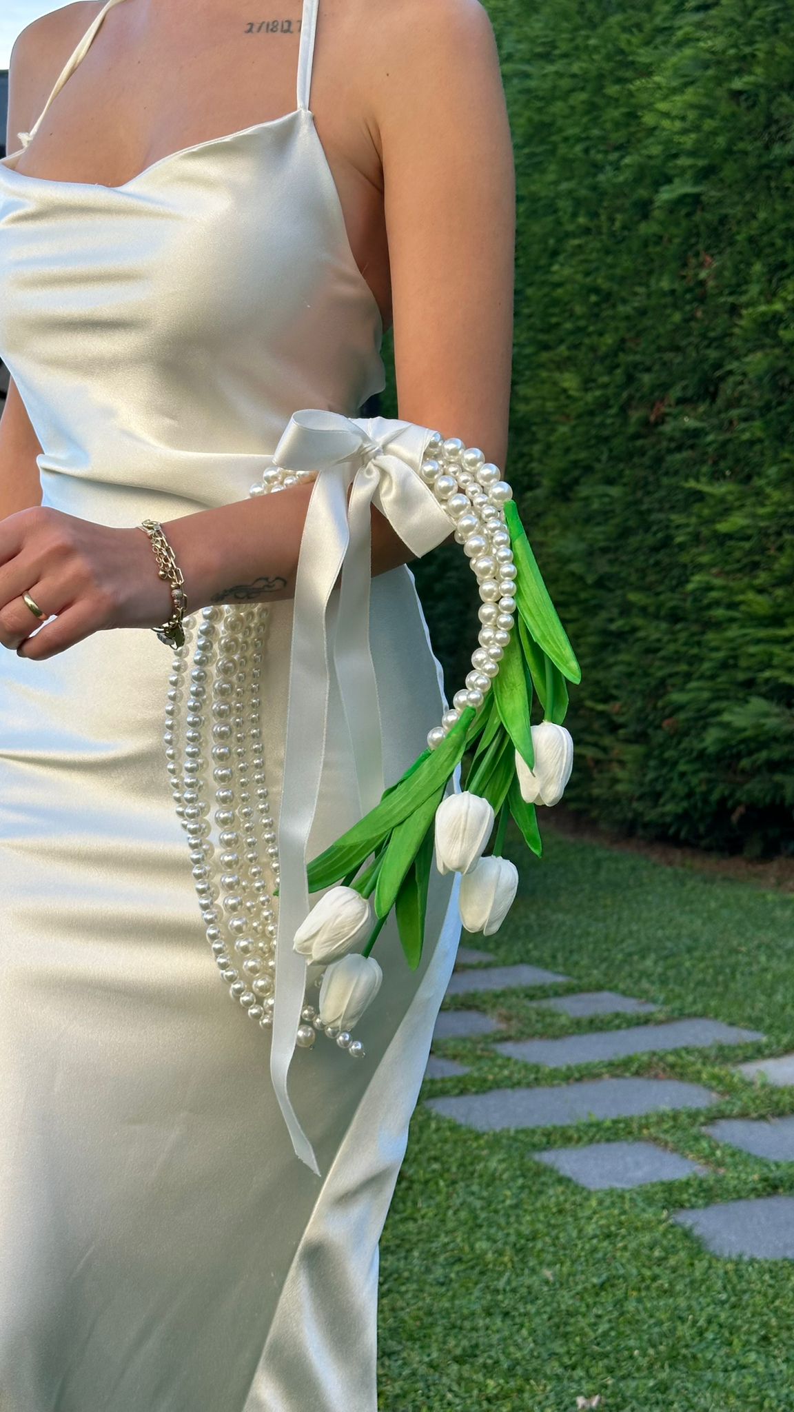 İncili Lale Buketi Kalibridal