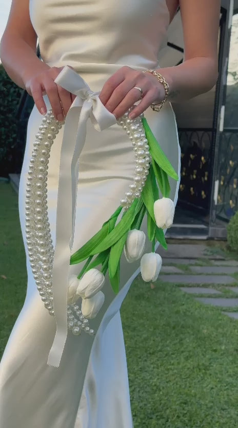 İncili Lale Buketi Kalibridal